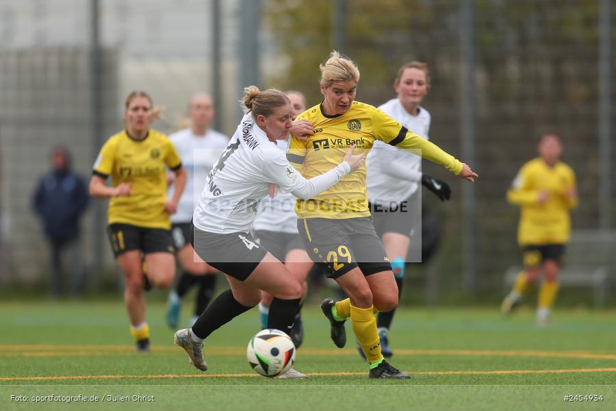 sport, action, Sportanlage Buchschwabacher Strasse 32, SV67, SV 67 Weinberg, SCS, SC Sand, Roßtal, Fussball, DFB, 2. Frauen-Bundesliga, 17.11.2024, 11. Spieltag - Bild-ID: 2454934