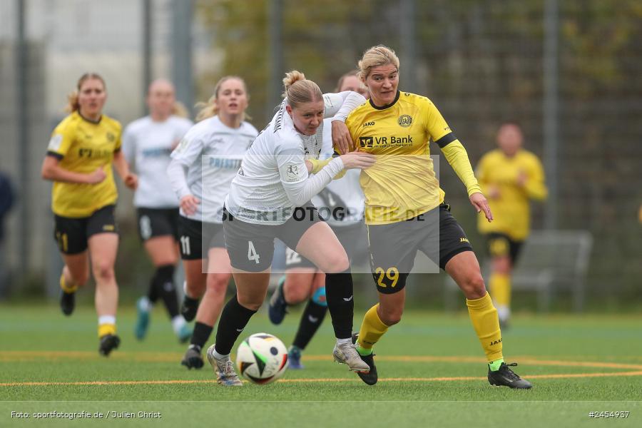 sport, action, Sportanlage Buchschwabacher Strasse 32, SV67, SV 67 Weinberg, SCS, SC Sand, Roßtal, Fussball, DFB, 2. Frauen-Bundesliga, 17.11.2024, 11. Spieltag - Bild-ID: 2454937