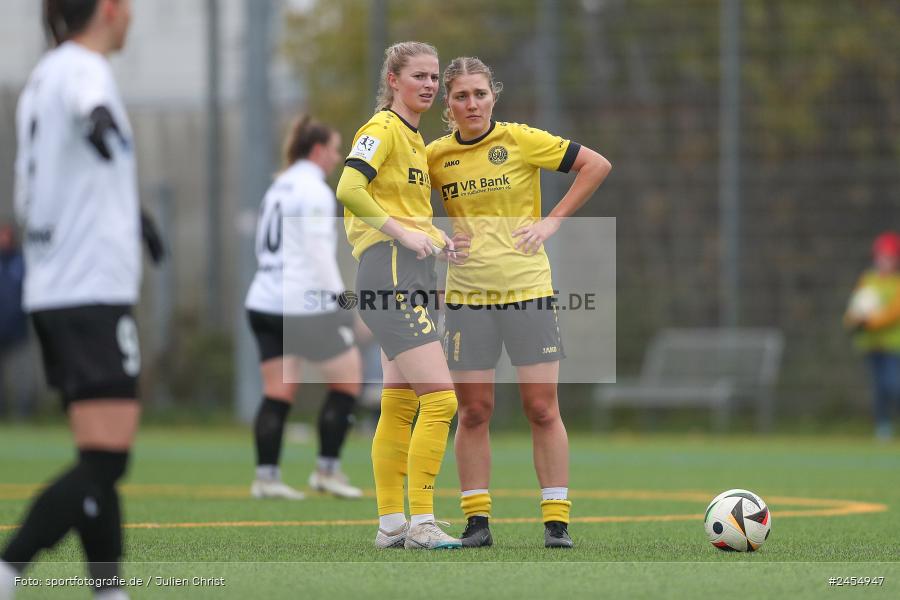 sport, action, Sportanlage Buchschwabacher Strasse 32, SV67, SV 67 Weinberg, SCS, SC Sand, Roßtal, Fussball, DFB, 2. Frauen-Bundesliga, 17.11.2024, 11. Spieltag - Bild-ID: 2454947