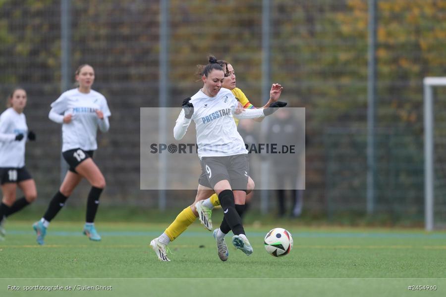 sport, action, Sportanlage Buchschwabacher Strasse 32, SV67, SV 67 Weinberg, SCS, SC Sand, Roßtal, Fussball, DFB, 2. Frauen-Bundesliga, 17.11.2024, 11. Spieltag - Bild-ID: 2454960