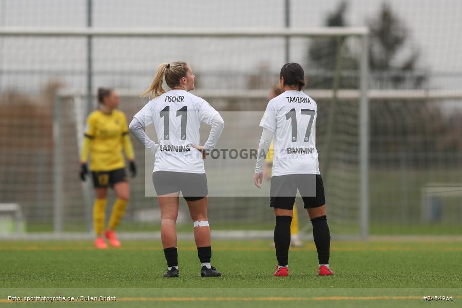 sport, action, Sportanlage Buchschwabacher Strasse 32, SV67, SV 67 Weinberg, SCS, SC Sand, Roßtal, Fussball, DFB, 2. Frauen-Bundesliga, 17.11.2024, 11. Spieltag - Bild-ID: 2454966