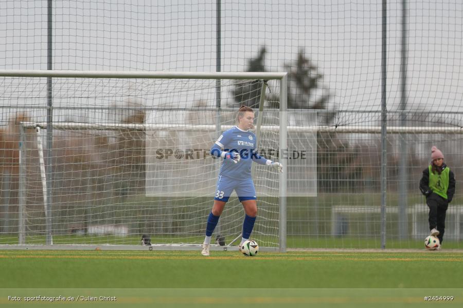 sport, action, Sportanlage Buchschwabacher Strasse 32, SV67, SV 67 Weinberg, SCS, SC Sand, Roßtal, Fussball, DFB, 2. Frauen-Bundesliga, 17.11.2024, 11. Spieltag - Bild-ID: 2454999