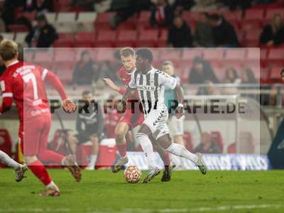 Fotos von FC Würzburger Kickers - SV Wacker Burghausen auf sportfotografie.de