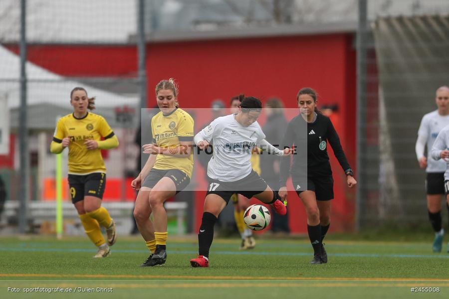 sport, action, Sportanlage Buchschwabacher Strasse 32, SV67, SV 67 Weinberg, SCS, SC Sand, Roßtal, Fussball, DFB, 2. Frauen-Bundesliga, 17.11.2024, 11. Spieltag - Bild-ID: 2455008