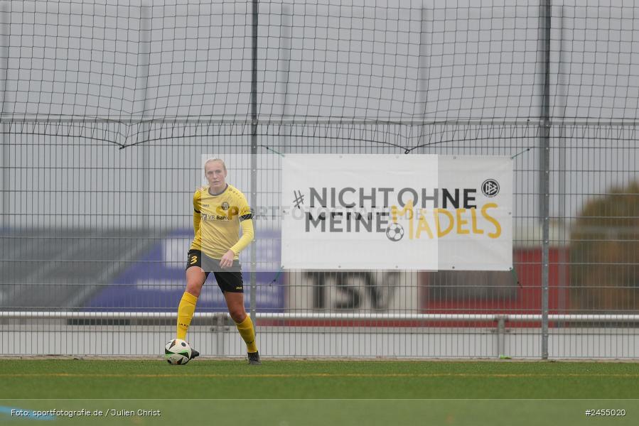 sport, action, Sportanlage Buchschwabacher Strasse 32, SV67, SV 67 Weinberg, SCS, SC Sand, Roßtal, Fussball, DFB, 2. Frauen-Bundesliga, 17.11.2024, 11. Spieltag - Bild-ID: 2455020