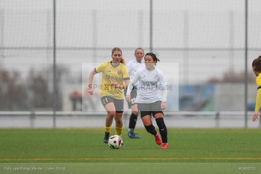 sport, action, Sportanlage Buchschwabacher Strasse 32, SV67, SV 67 Weinberg, SCS, SC Sand, Roßtal, Fussball, DFB, 2. Frauen-Bundesliga, 17.11.2024, 11. Spieltag - Bild-ID: 2455220 sport, action, Sportanlage Buchschwabacher Strasse 32, SV67, SV 67 Weinberg, SCS, SC Sand, Roßtal, Fussball, DFB, 2. Frauen-Bundesliga, 17.11.2024, 11. Spieltag - Bild-ID: 2455220