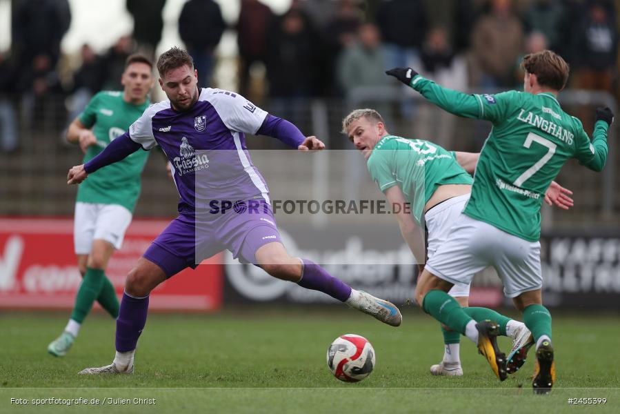 Sachs-Stadion, Schweinfurt, 23.11.2024, sport, action, Fussball, BFV, 21. Spieltag, Regionalliga Bayern, FCE, FCS, FC Eintracht Bamberg, 1. FC Schweinfurt 1905 - Bild-ID: 2455399
