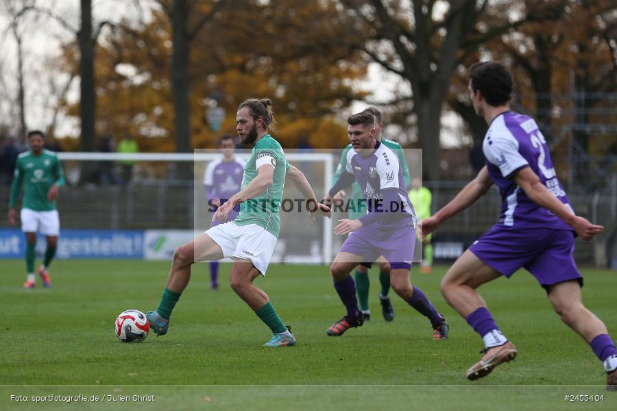 Sachs-Stadion, Schweinfurt, 23.11.2024, sport, action, Fussball, BFV, 21. Spieltag, Regionalliga Bayern, FCE, FCS, FC Eintracht Bamberg, 1. FC Schweinfurt 1905 - Bild-ID: 2455404