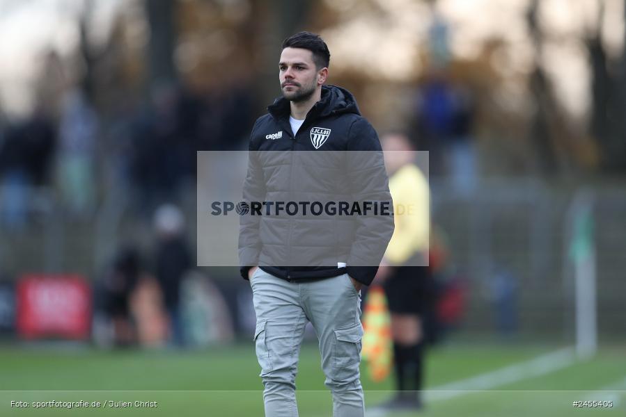Sachs-Stadion, Schweinfurt, 23.11.2024, sport, action, Fussball, BFV, 21. Spieltag, Regionalliga Bayern, FCE, FCS, FC Eintracht Bamberg, 1. FC Schweinfurt 1905 - Bild-ID: 2455405