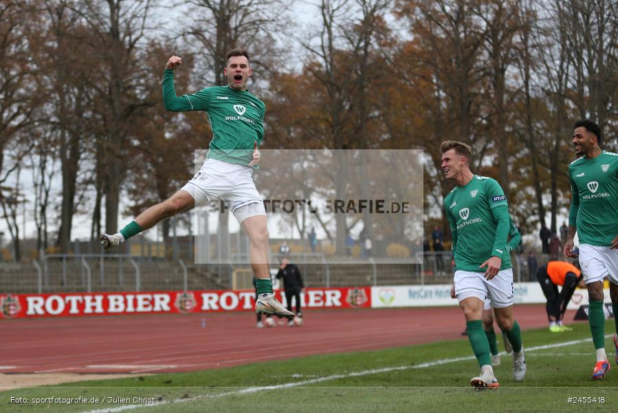 Sachs-Stadion, Schweinfurt, 23.11.2024, sport, action, Fussball, BFV, 21. Spieltag, Regionalliga Bayern, FCE, FCS, FC Eintracht Bamberg, 1. FC Schweinfurt 1905 - Bild-ID: 2455418