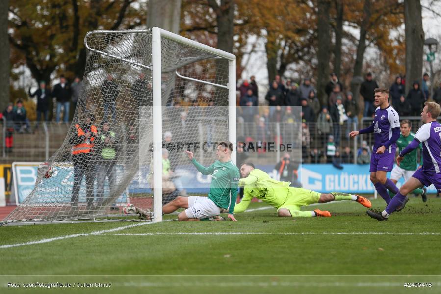 sport, action, Schweinfurt, Sachs-Stadion, Regionalliga Bayern, Fussball, FCS, FCE, FC Eintracht Bamberg, BFV, 23.11.2024, 21. Spieltag, 1. FC Schweinfurt 1905 - Bild-ID: 2455478