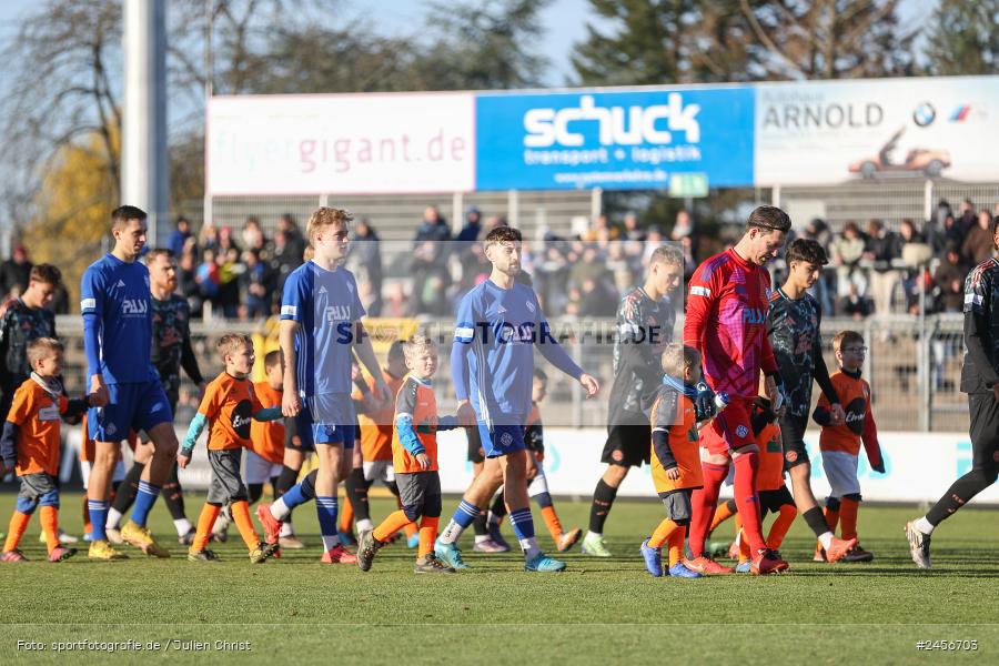 sport, action, Stadion am Schönbusch, SVA, SV Viktoria Aschaffenburg, Regionalliga Bayern, Fussball, FCB, FC Bayern München II, BFV, Aschaffenburg, 30.11.2024, 22. Spieltag - Bild-ID: 2456703