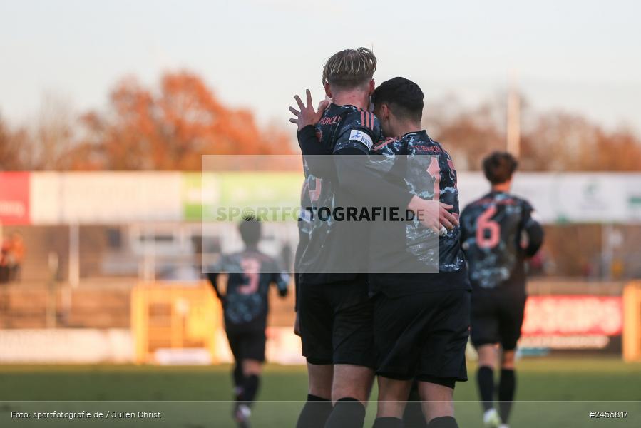 sport, action, Stadion am Schönbusch, SVA, SV Viktoria Aschaffenburg, Regionalliga Bayern, Fussball, FCB, FC Bayern München II, BFV, Aschaffenburg, 30.11.2024, 22. Spieltag - Bild-ID: 2456817 sport, action, Stadion am Schönbusch, SVA, SV Viktoria Aschaffenburg, Regionalliga Bayern, Fussball, FCB, FC Bayern München II, BFV, Aschaffenburg, 30.11.2024, 22. Spieltag - Bild-ID: 2456817