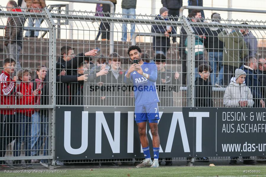 sport, action, Stadion am Schönbusch, SVA, SV Viktoria Aschaffenburg, Regionalliga Bayern, Fussball, FCB, FC Bayern München II, BFV, Aschaffenburg, 30.11.2024, 22. Spieltag - Bild-ID: 2456830