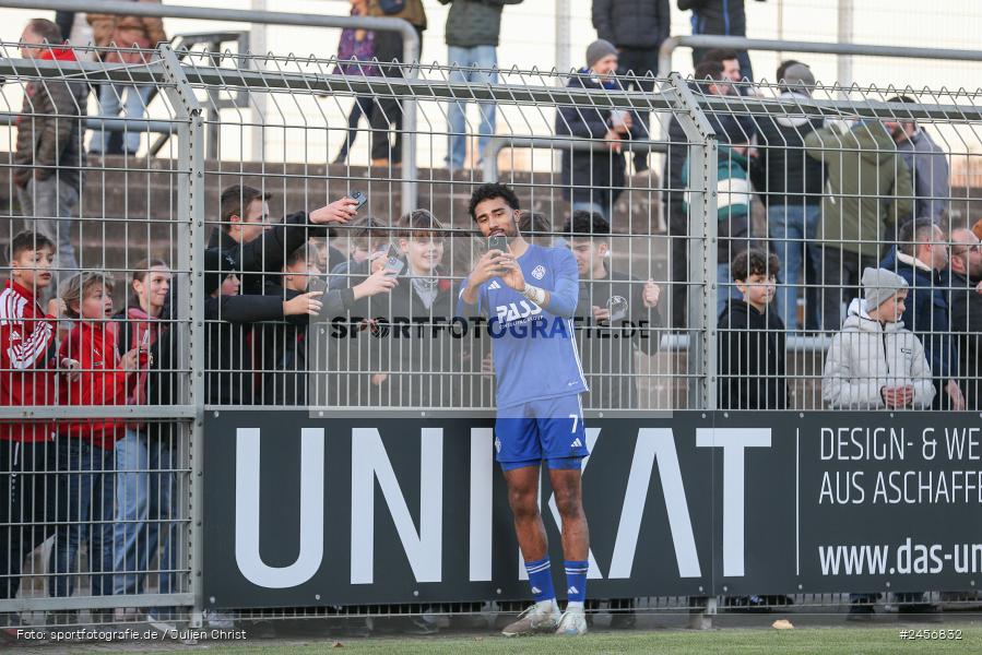 sport, action, Stadion am Schönbusch, SVA, SV Viktoria Aschaffenburg, Regionalliga Bayern, Fussball, FCB, FC Bayern München II, BFV, Aschaffenburg, 30.11.2024, 22. Spieltag - Bild-ID: 2456832