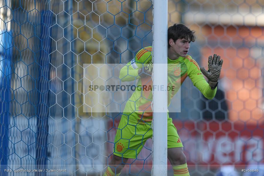 sport, action, Stadion am Schönbusch, SVA, SV Viktoria Aschaffenburg, Regionalliga Bayern, Fussball, FCB, FC Bayern München II, BFV, Aschaffenburg, 30.11.2024, 22. Spieltag - Bild-ID: 2456848