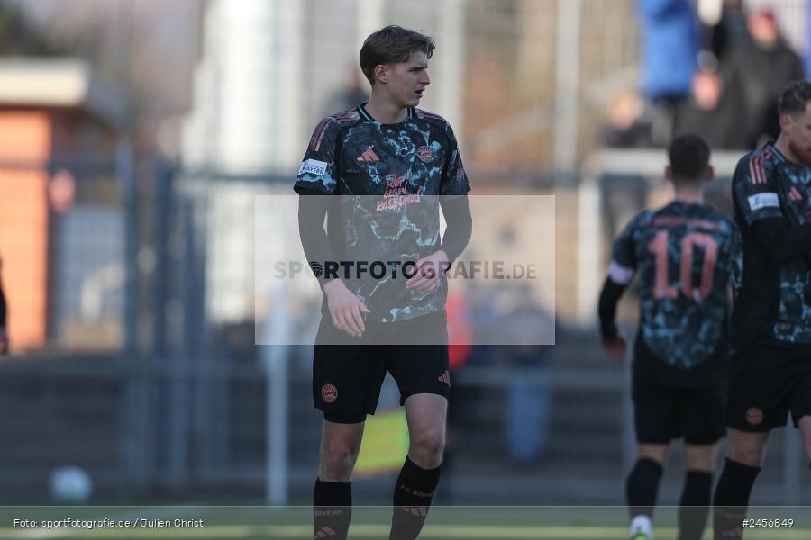 sport, action, Stadion am Schönbusch, SVA, SV Viktoria Aschaffenburg, Regionalliga Bayern, Fussball, FCB, FC Bayern München II, BFV, Aschaffenburg, 30.11.2024, 22. Spieltag - Bild-ID: 2456849