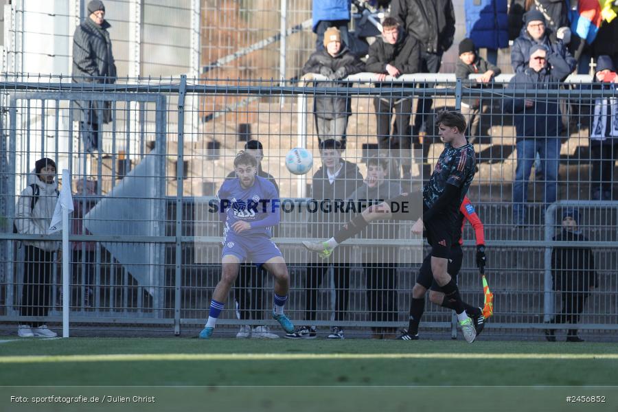 sport, action, Stadion am Schönbusch, SVA, SV Viktoria Aschaffenburg, Regionalliga Bayern, Fussball, FCB, FC Bayern München II, BFV, Aschaffenburg, 30.11.2024, 22. Spieltag - Bild-ID: 2456852