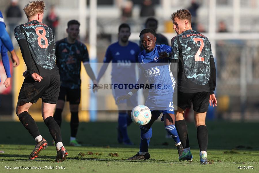 sport, action, Stadion am Schönbusch, SVA, SV Viktoria Aschaffenburg, Regionalliga Bayern, Fussball, FCB, FC Bayern München II, BFV, Aschaffenburg, 30.11.2024, 22. Spieltag - Bild-ID: 2456876