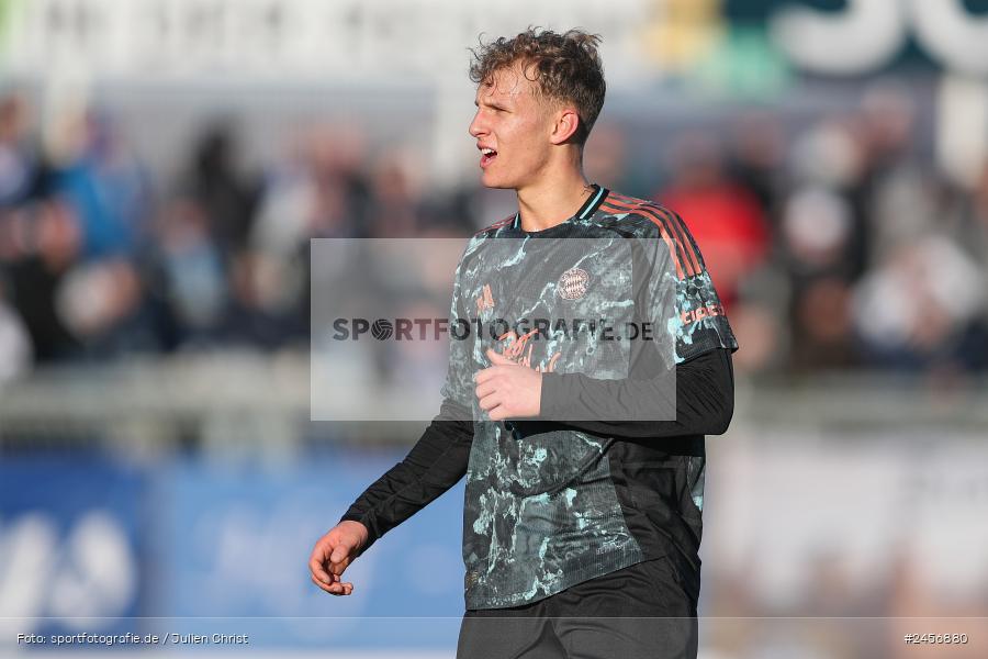 sport, action, Stadion am Schönbusch, SVA, SV Viktoria Aschaffenburg, Regionalliga Bayern, Fussball, FCB, FC Bayern München II, BFV, Aschaffenburg, 30.11.2024, 22. Spieltag - Bild-ID: 2456880