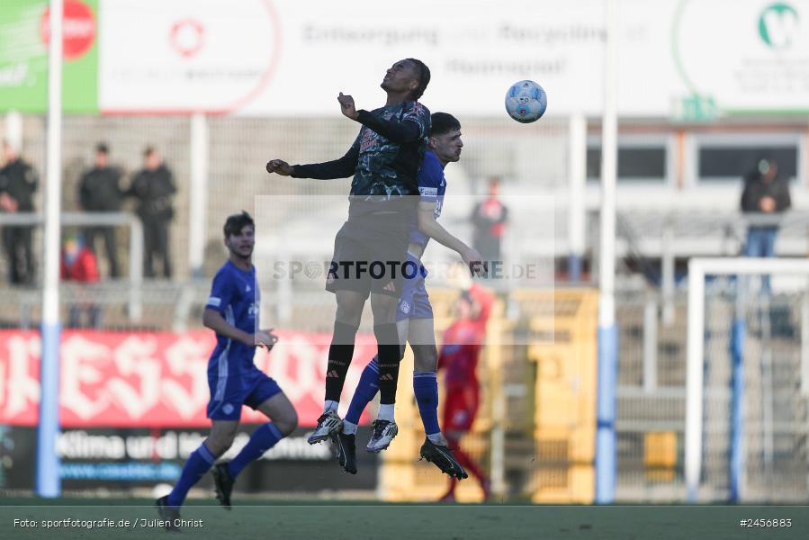 sport, action, Stadion am Schönbusch, SVA, SV Viktoria Aschaffenburg, Regionalliga Bayern, Fussball, FCB, FC Bayern München II, BFV, Aschaffenburg, 30.11.2024, 22. Spieltag - Bild-ID: 2456883
