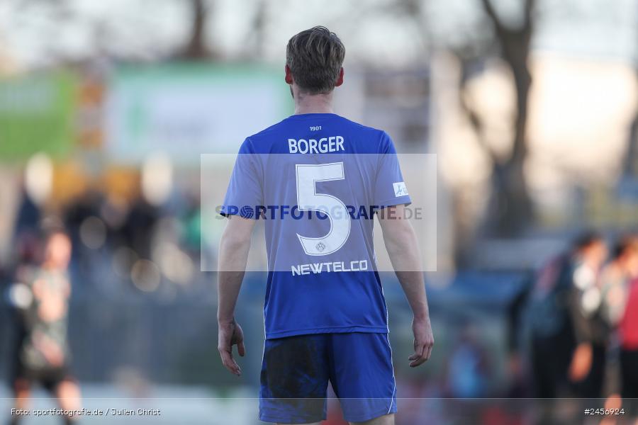 sport, action, Stadion am Schönbusch, SVA, SV Viktoria Aschaffenburg, Regionalliga Bayern, Fussball, FCB, FC Bayern München II, BFV, Aschaffenburg, 30.11.2024, 22. Spieltag - Bild-ID: 2456924