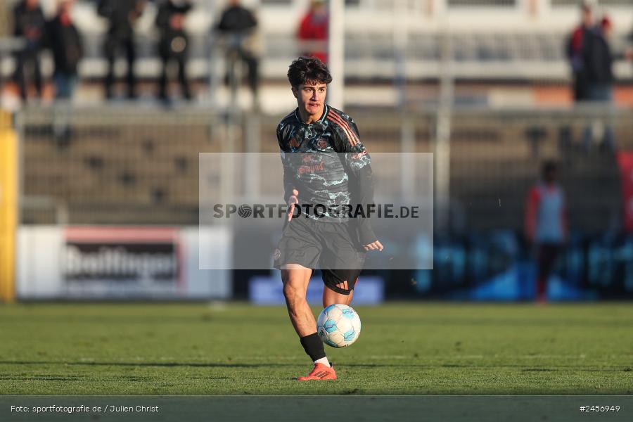 sport, action, Stadion am Schönbusch, SVA, SV Viktoria Aschaffenburg, Regionalliga Bayern, Fussball, FCB, FC Bayern München II, BFV, Aschaffenburg, 30.11.2024, 22. Spieltag - Bild-ID: 2456949