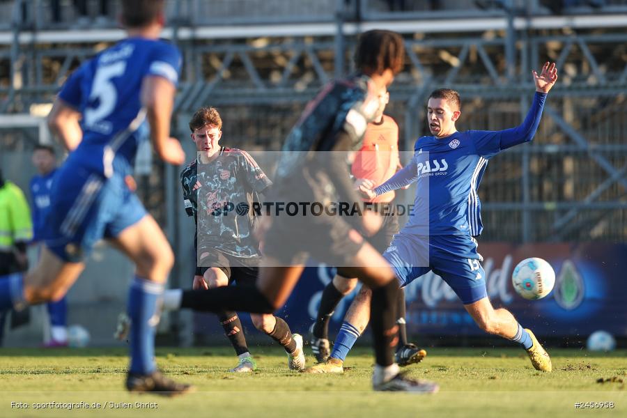 sport, action, Stadion am Schönbusch, SVA, SV Viktoria Aschaffenburg, Regionalliga Bayern, Fussball, FCB, FC Bayern München II, BFV, Aschaffenburg, 30.11.2024, 22. Spieltag - Bild-ID: 2456958