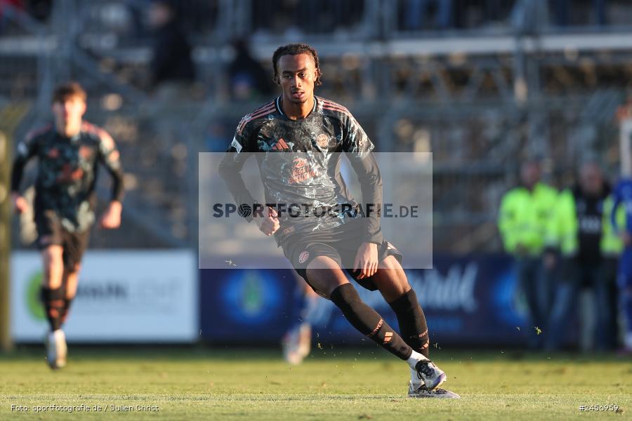 sport, action, Stadion am Schönbusch, SVA, SV Viktoria Aschaffenburg, Regionalliga Bayern, Fussball, FCB, FC Bayern München II, BFV, Aschaffenburg, 30.11.2024, 22. Spieltag - Bild-ID: 2456959