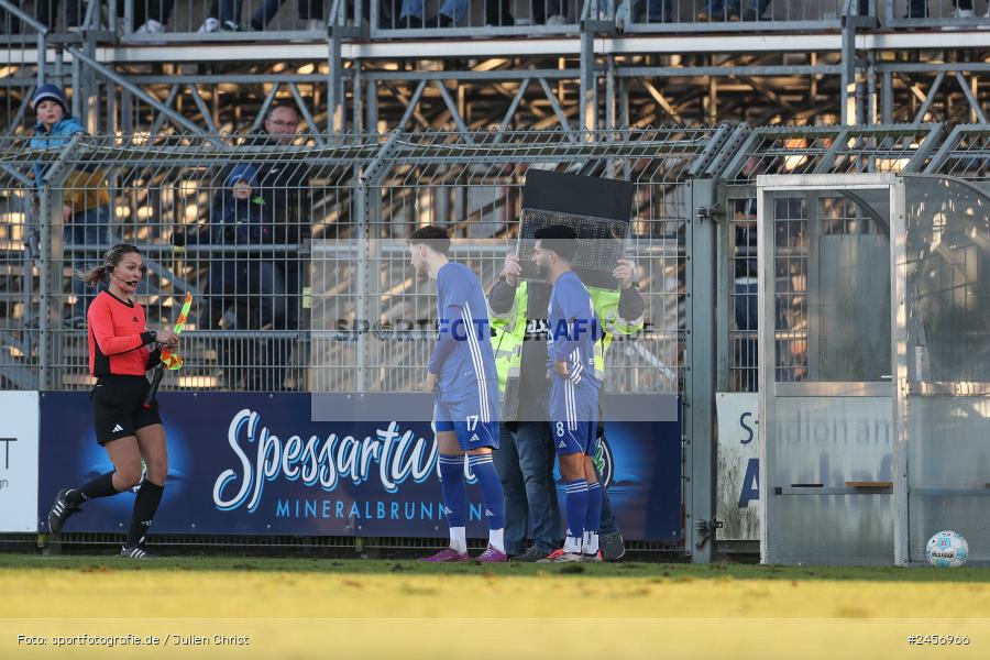 sport, action, Stadion am Schönbusch, SVA, SV Viktoria Aschaffenburg, Regionalliga Bayern, Fussball, FCB, FC Bayern München II, BFV, Aschaffenburg, 30.11.2024, 22. Spieltag - Bild-ID: 2456966