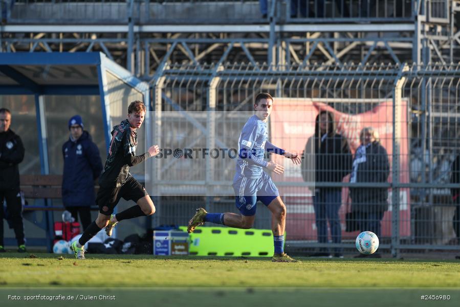 sport, action, Stadion am Schönbusch, SVA, SV Viktoria Aschaffenburg, Regionalliga Bayern, Fussball, FCB, FC Bayern München II, BFV, Aschaffenburg, 30.11.2024, 22. Spieltag - Bild-ID: 2456980