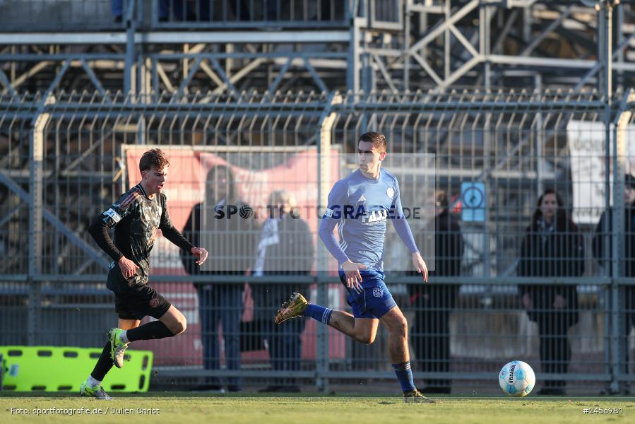 sport, action, Stadion am Schönbusch, SVA, SV Viktoria Aschaffenburg, Regionalliga Bayern, Fussball, FCB, FC Bayern München II, BFV, Aschaffenburg, 30.11.2024, 22. Spieltag - Bild-ID: 2456981