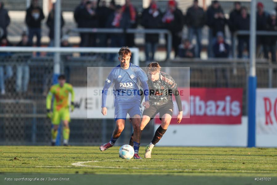 sport, action, Stadion am Schönbusch, SVA, SV Viktoria Aschaffenburg, Regionalliga Bayern, Fussball, FCB, FC Bayern München II, BFV, Aschaffenburg, 30.11.2024, 22. Spieltag - Bild-ID: 2457021