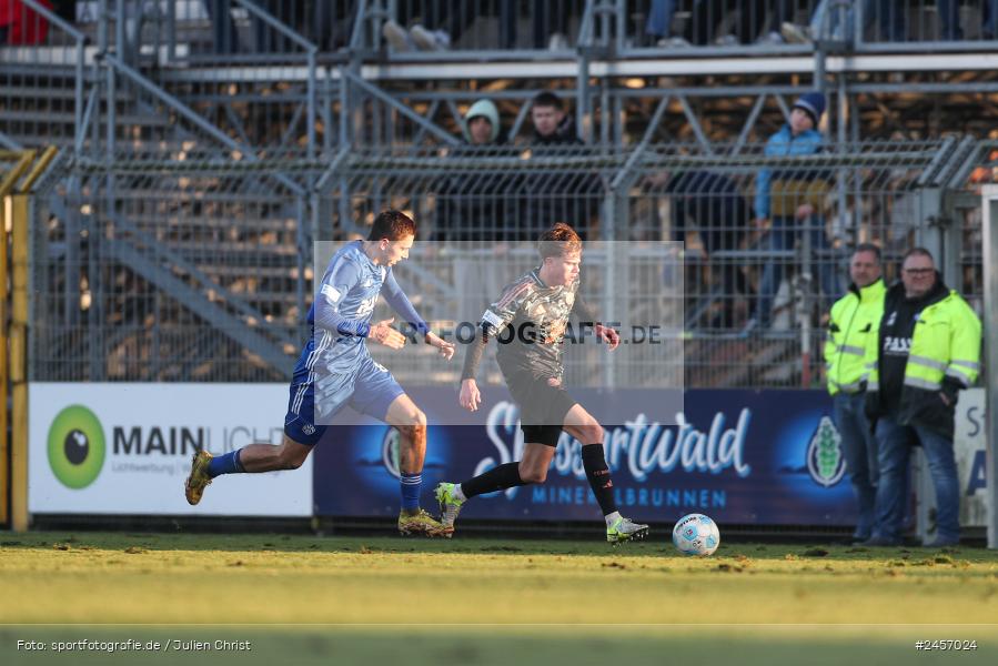 sport, action, Stadion am Schönbusch, SVA, SV Viktoria Aschaffenburg, Regionalliga Bayern, Fussball, FCB, FC Bayern München II, BFV, Aschaffenburg, 30.11.2024, 22. Spieltag - Bild-ID: 2457024