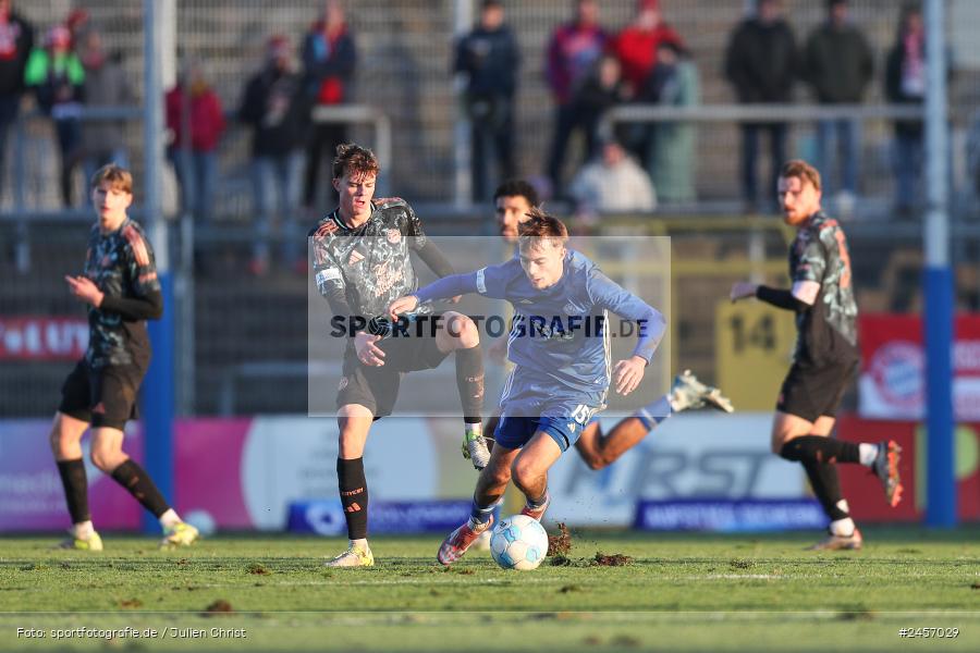 sport, action, Stadion am Schönbusch, SVA, SV Viktoria Aschaffenburg, Regionalliga Bayern, Fussball, FCB, FC Bayern München II, BFV, Aschaffenburg, 30.11.2024, 22. Spieltag - Bild-ID: 2457029