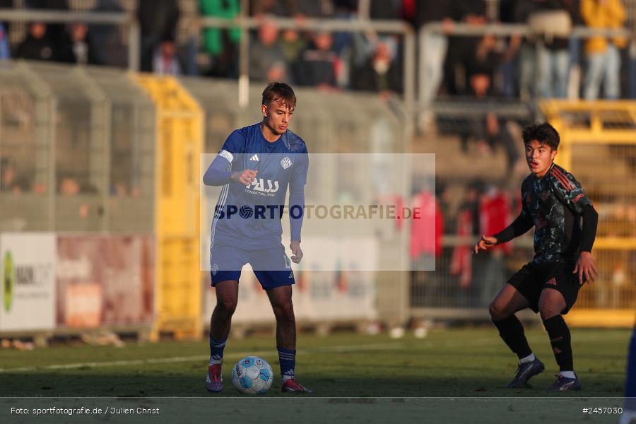 sport, action, Stadion am Schönbusch, SVA, SV Viktoria Aschaffenburg, Regionalliga Bayern, Fussball, FCB, FC Bayern München II, BFV, Aschaffenburg, 30.11.2024, 22. Spieltag - Bild-ID: 2457030