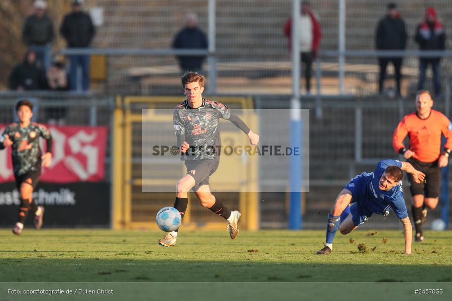 sport, action, Stadion am Schönbusch, SVA, SV Viktoria Aschaffenburg, Regionalliga Bayern, Fussball, FCB, FC Bayern München II, BFV, Aschaffenburg, 30.11.2024, 22. Spieltag - Bild-ID: 2457033
