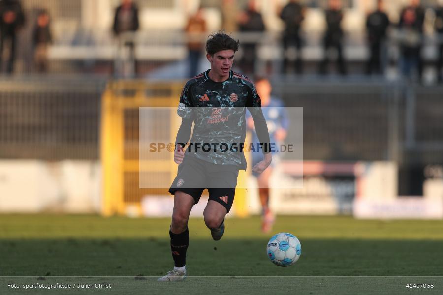 sport, action, Stadion am Schönbusch, SVA, SV Viktoria Aschaffenburg, Regionalliga Bayern, Fussball, FCB, FC Bayern München II, BFV, Aschaffenburg, 30.11.2024, 22. Spieltag - Bild-ID: 2457038