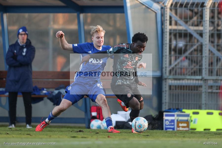 sport, action, Stadion am Schönbusch, SVA, SV Viktoria Aschaffenburg, Regionalliga Bayern, Fussball, FCB, FC Bayern München II, BFV, Aschaffenburg, 30.11.2024, 22. Spieltag - Bild-ID: 2457064