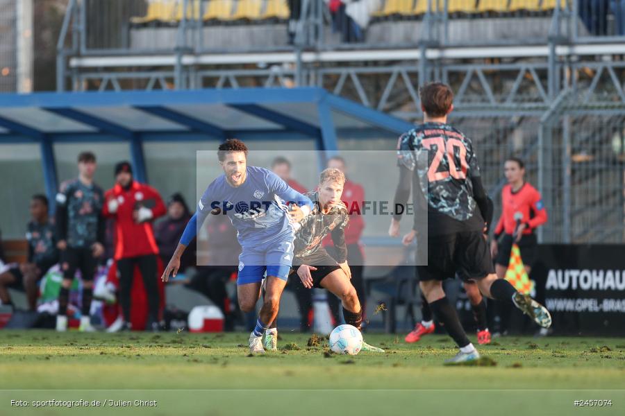 sport, action, Stadion am Schönbusch, SVA, SV Viktoria Aschaffenburg, Regionalliga Bayern, Fussball, FCB, FC Bayern München II, BFV, Aschaffenburg, 30.11.2024, 22. Spieltag - Bild-ID: 2457074
