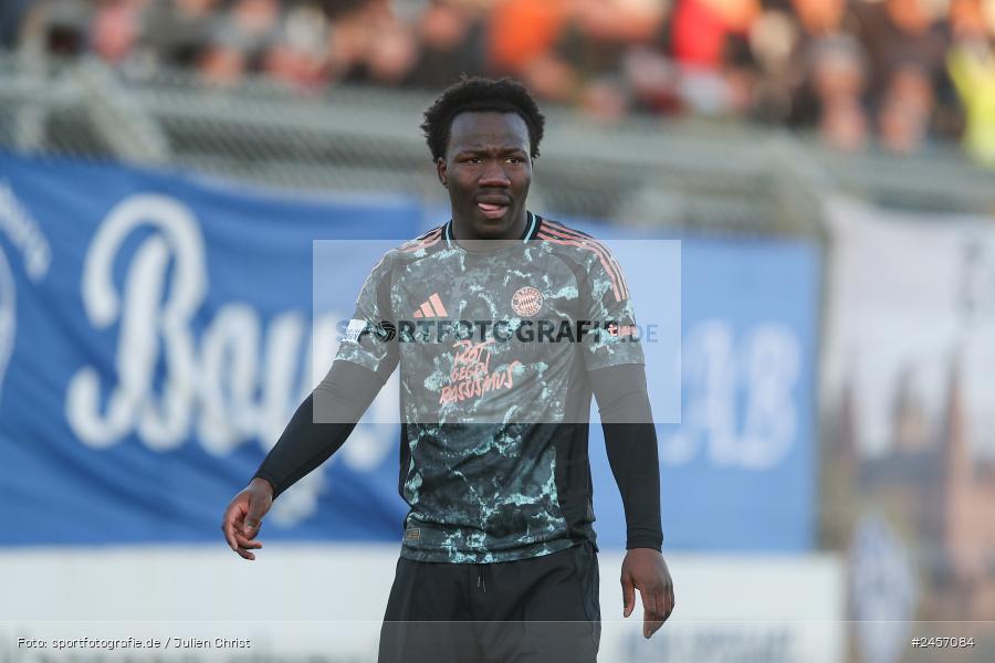sport, action, Stadion am Schönbusch, SVA, SV Viktoria Aschaffenburg, Regionalliga Bayern, Fussball, FCB, FC Bayern München II, BFV, Aschaffenburg, 30.11.2024, 22. Spieltag - Bild-ID: 2457084