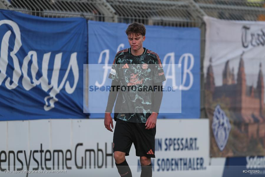 sport, action, Stadion am Schönbusch, SVA, SV Viktoria Aschaffenburg, Regionalliga Bayern, Fussball, FCB, FC Bayern München II, BFV, Aschaffenburg, 30.11.2024, 22. Spieltag - Bild-ID: 2457090