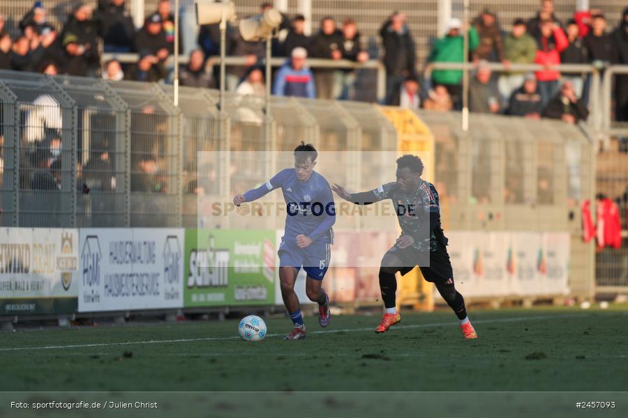 sport, action, Stadion am Schönbusch, SVA, SV Viktoria Aschaffenburg, Regionalliga Bayern, Fussball, FCB, FC Bayern München II, BFV, Aschaffenburg, 30.11.2024, 22. Spieltag - Bild-ID: 2457093