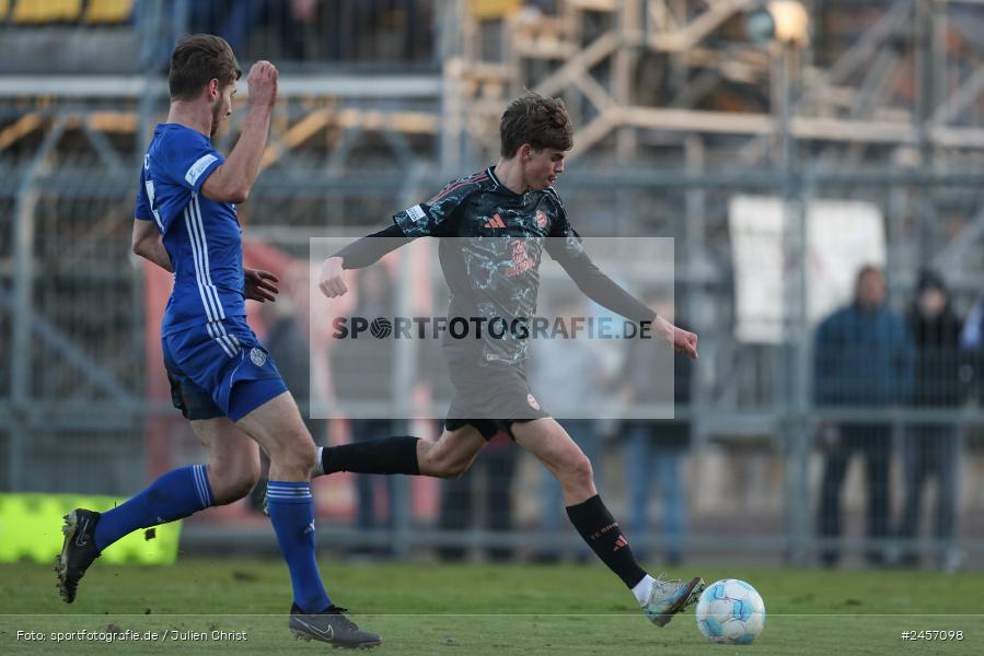 sport, action, Stadion am Schönbusch, SVA, SV Viktoria Aschaffenburg, Regionalliga Bayern, Fussball, FCB, FC Bayern München II, BFV, Aschaffenburg, 30.11.2024, 22. Spieltag - Bild-ID: 2457098