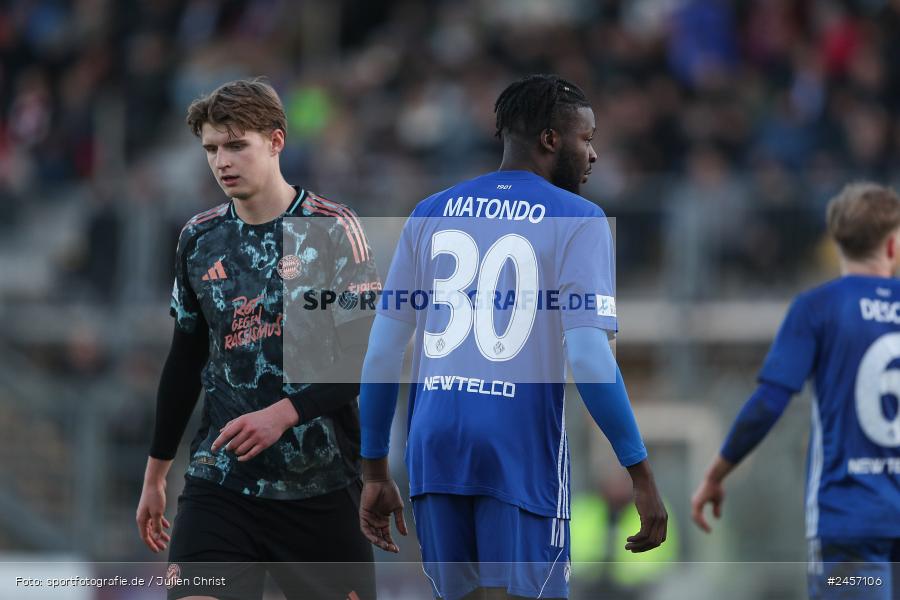 sport, action, Stadion am Schönbusch, SVA, SV Viktoria Aschaffenburg, Regionalliga Bayern, Fussball, FCB, FC Bayern München II, BFV, Aschaffenburg, 30.11.2024, 22. Spieltag - Bild-ID: 2457106