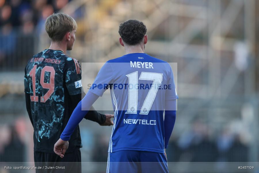sport, action, Stadion am Schönbusch, SVA, SV Viktoria Aschaffenburg, Regionalliga Bayern, Fussball, FCB, FC Bayern München II, BFV, Aschaffenburg, 30.11.2024, 22. Spieltag - Bild-ID: 2457109