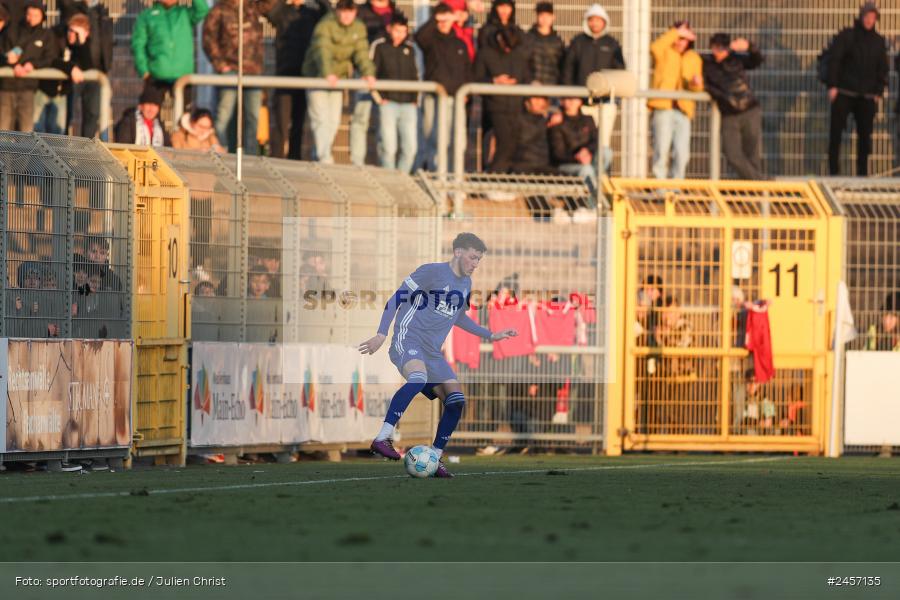 sport, action, Stadion am Schönbusch, SVA, SV Viktoria Aschaffenburg, Regionalliga Bayern, Fussball, FCB, FC Bayern München II, BFV, Aschaffenburg, 30.11.2024, 22. Spieltag - Bild-ID: 2457135