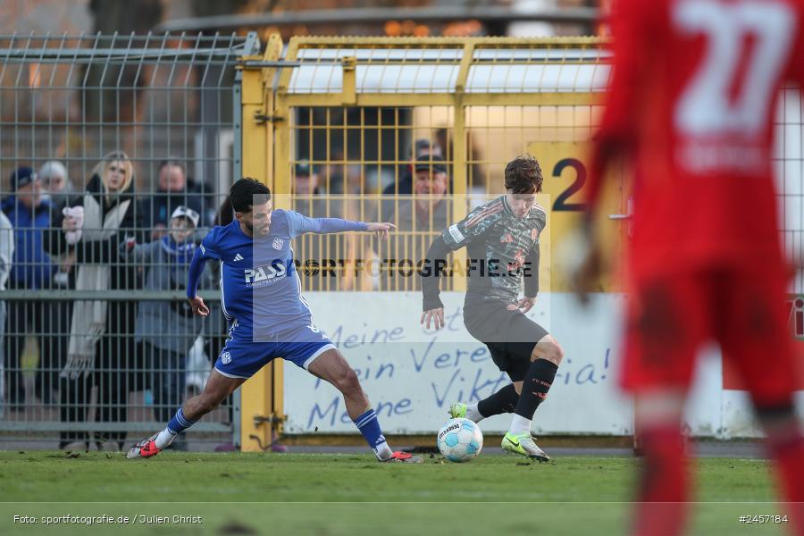 sport, action, Stadion am Schönbusch, SVA, SV Viktoria Aschaffenburg, Regionalliga Bayern, Fussball, FCB, FC Bayern München II, BFV, Aschaffenburg, 30.11.2024, 22. Spieltag - Bild-ID: 2457184