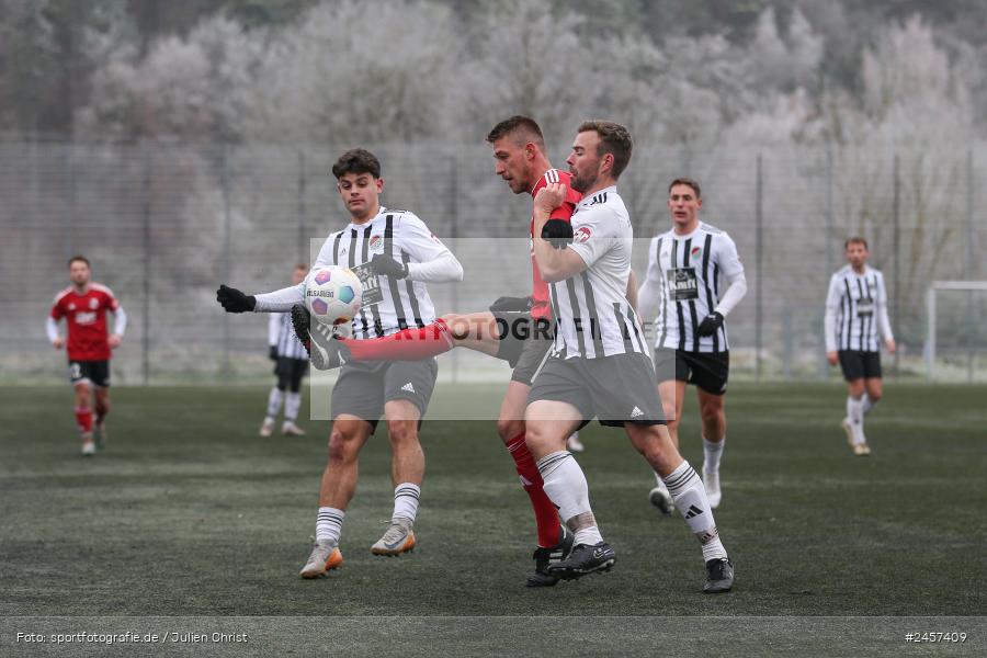 Sportgelände, Grünsfeld, 01.12.2024, sport, action, Fussball, 19. Spieltag, bfv-Landesliga Odenwald, SVE, FCG, SV Eintracht Nassig, FC Grünsfeld - Bild-ID: 2457409