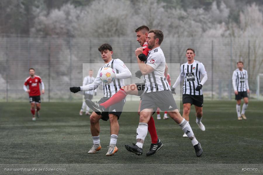 Sportgelände, Grünsfeld, 01.12.2024, sport, action, Fussball, 19. Spieltag, bfv-Landesliga Odenwald, SVE, FCG, SV Eintracht Nassig, FC Grünsfeld - Bild-ID: 2457410